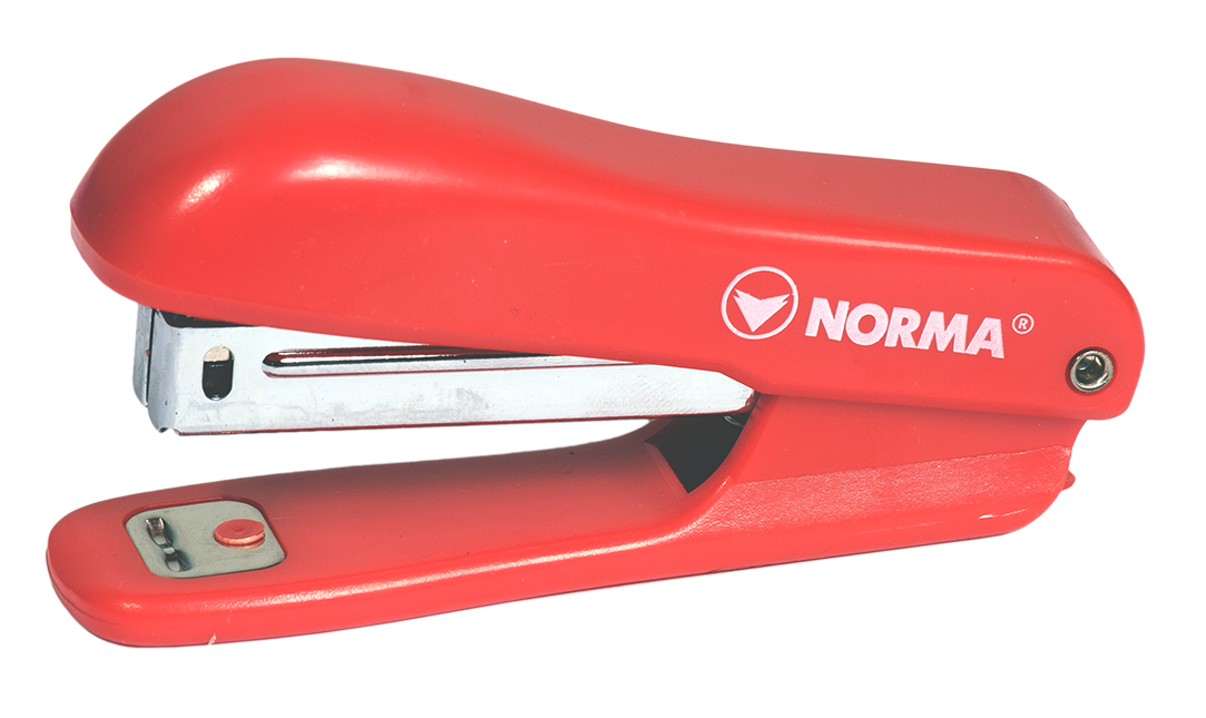 Степлер NORMA (4029N), скоба №10, 10 арк., глибина скріплення 40мм, пластик